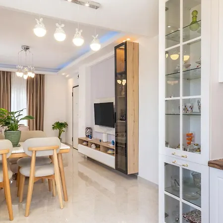 Appartement Newcastle House Skiathos-stad