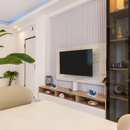 Newcastle House Apartament *