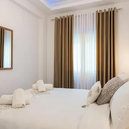 Апартаменты Newcastle House