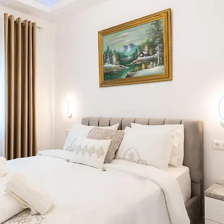 Newcastle House Апартаменты