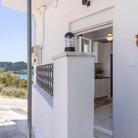 Newcastle House Апартаменты *