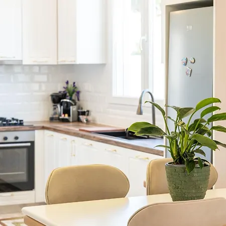 Newcastle House Апартаменты